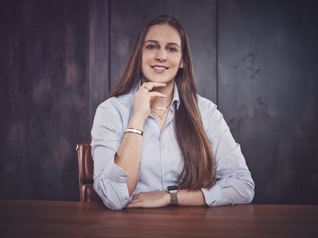 laura